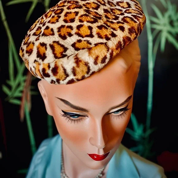 ♥️ Vintage Animal Print Fur Muff and Pillbox Hat - Picture 6 of 16